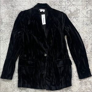 Black Velvet Women's Blake Blazer by the drop. Size small